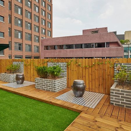 Eight Rest Hostel Myeongdong Сеул Экстерьер фото