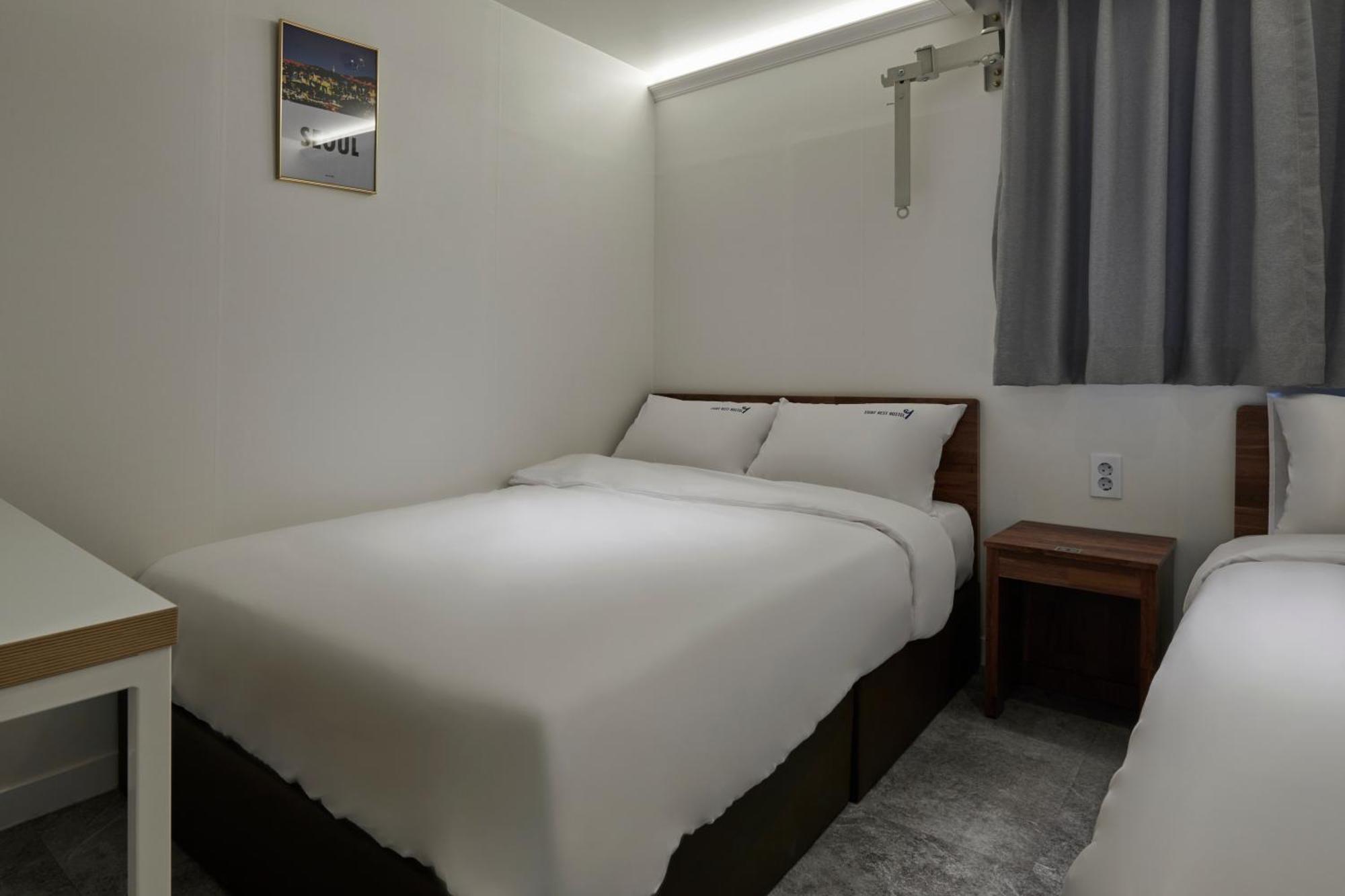 Eight Rest Hostel Myeongdong Сеул Экстерьер фото