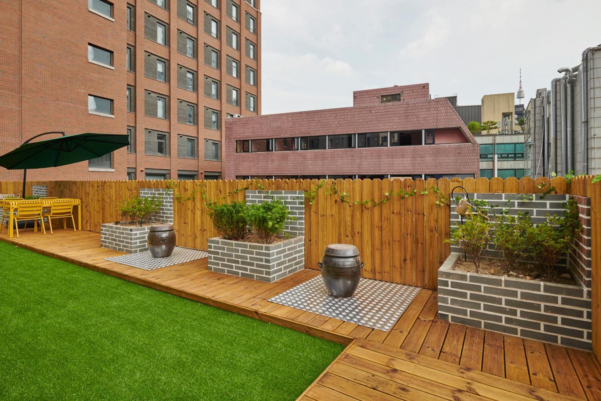 Eight Rest Hostel Myeongdong Сеул Экстерьер фото